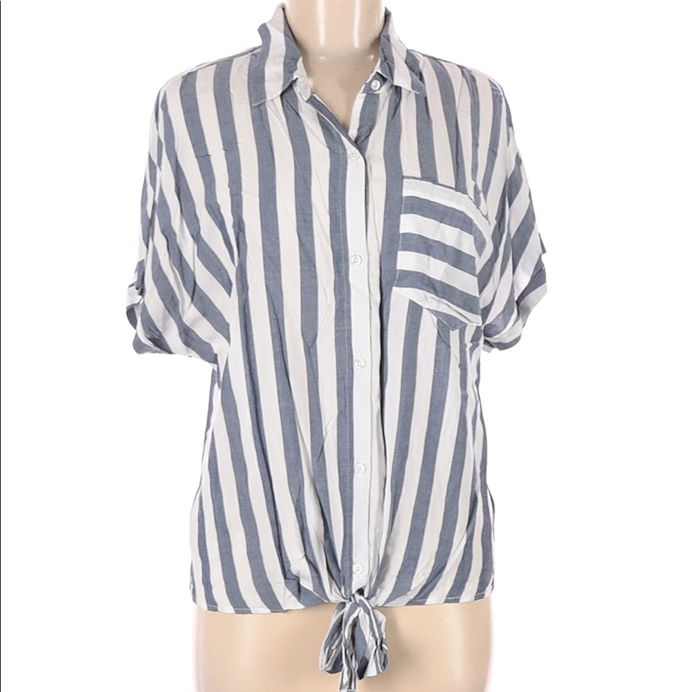 NWOT id:23 | Shaelyn Blue & White Tied Short Sleeve - Picture 2 of 5